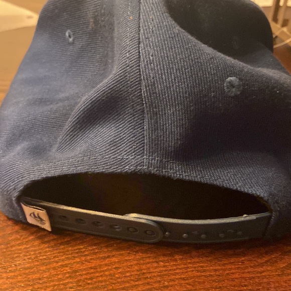 Snap-back Pacific Pilsner hat - Picture 2 of 3